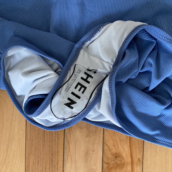 SHEIN Woman Bathing Suit - Picture 8 of 9